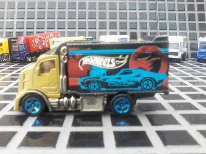 MINIATURA Hiway Hauler 2 COE - 2012 HW PREMIERE - ESCALA 1-64.