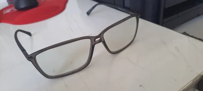 Óculos Titânio marca Zeiss