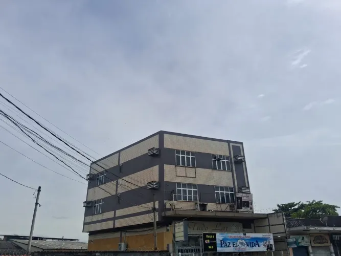 Alugo salas comerciais em Realengo