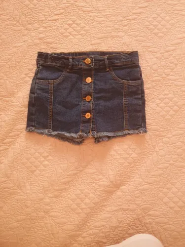 Short jeans infantil da Palomino tamanho 6 com regulagem