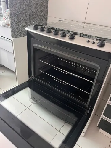 Fogão Eletrolux 6 bocas em ótimo estado 