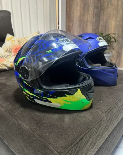 DOIS CAPACETES DE MOTO HELT POR 200R$
