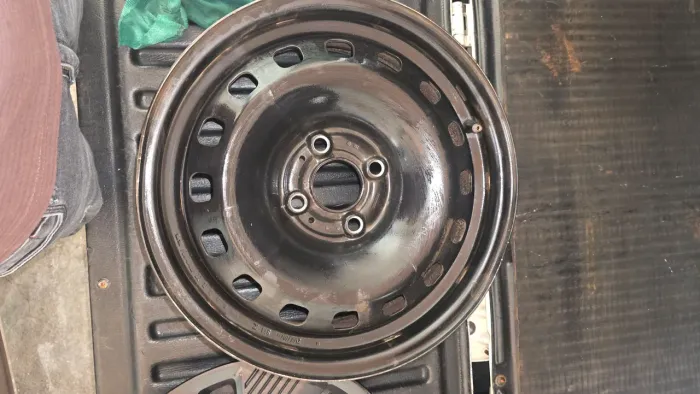 Roda de ferro para carro original