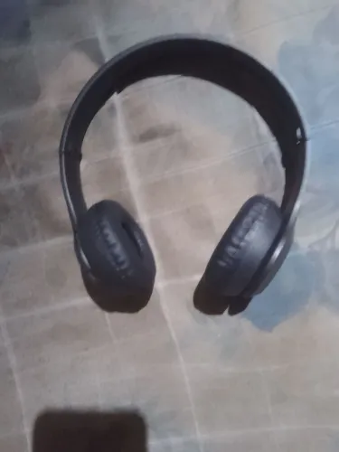 Vendo um fone de ouvido
