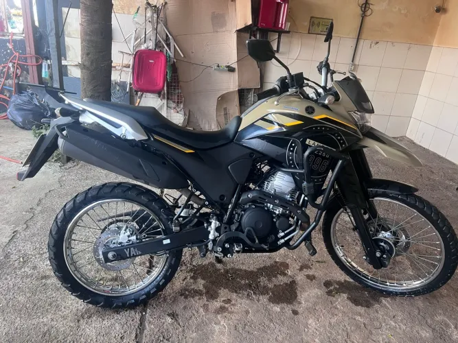 Lander 2023 baixo km rodado