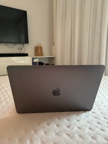 MacBook Pro 2020, 1Tb, 16 GB, M1