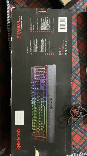 Teclado mecânico gamer Redragon Brahma Pro
