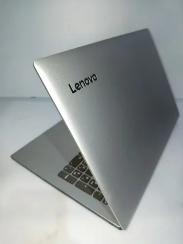 Notebook Lenovo top super rápido
