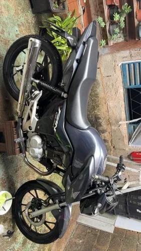 Fan 160 zera, com alguns detalhes.
