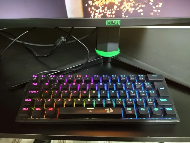Teclado Gamer RedDragon 60%