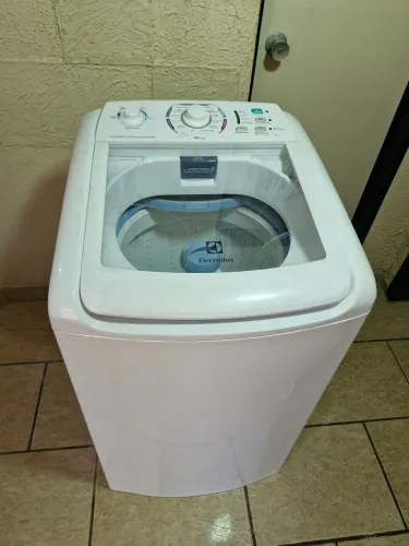MÁQUINA DE LAVAR ELECTROLUX 8 KG