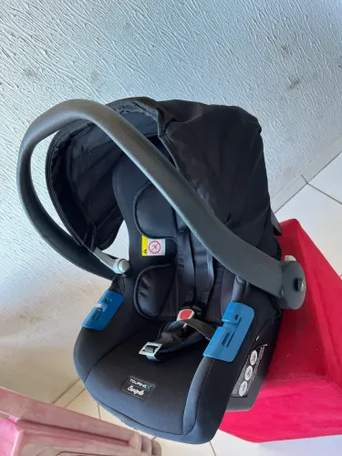 Bebê conforto burigotto