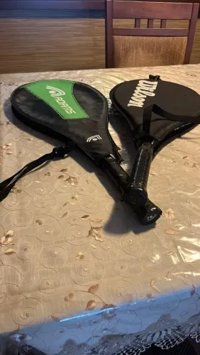 2 Raquetes de tênis 