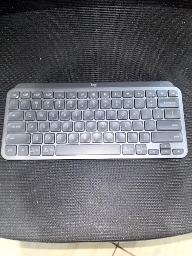 Teclado Logitech MX Keys Mini, 1 mês de uso