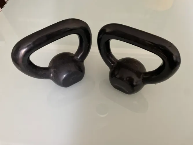 2 kettlebel (4kilos cada)