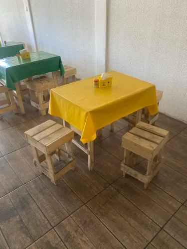 5 jogos de mesa e banco