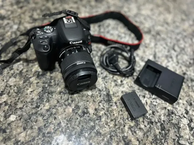 Canon EOS Rebel SL2 + Lente 18-55mm 
