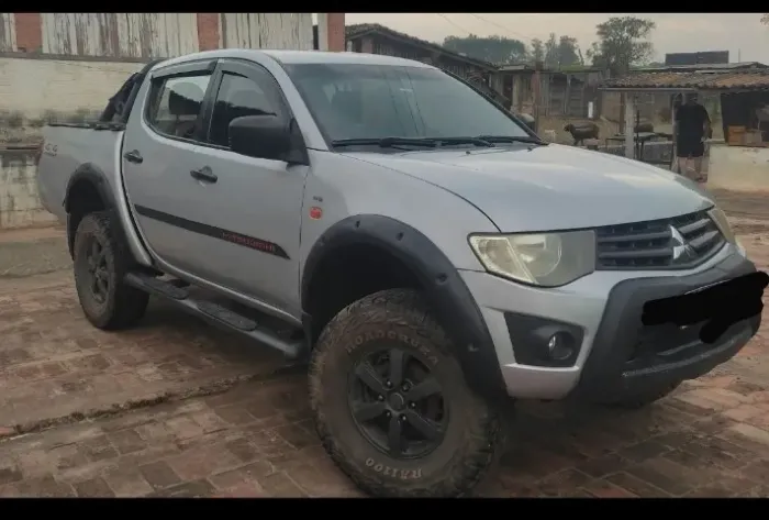 Mitsubishi L200 Triton GLX 3.2 CD TB Int.diesel MEC 2014