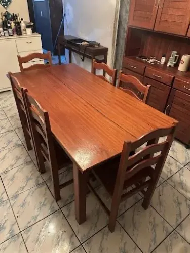 Mesa de Jatobá com 6 cadeiras