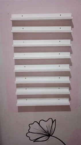 Prateleira de esmalte