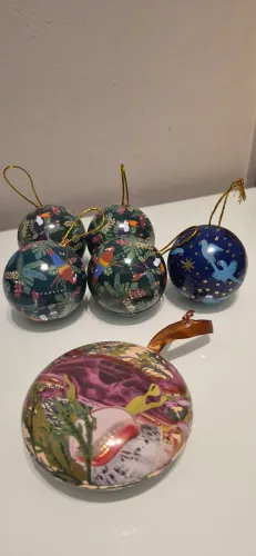 Bolas de natal granado