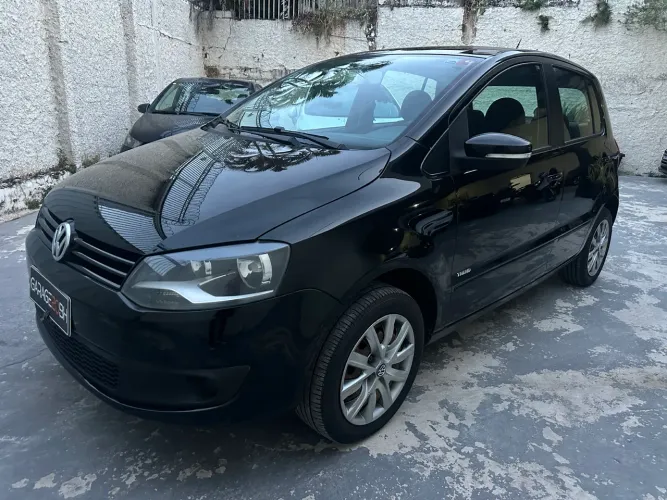 Volkswagen Fox 1.0 MI Total Flex 8V 5P 2014
