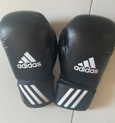 Kit Boxe Adidas Speed 50 12oz + Bandagem (Estado de Nova)