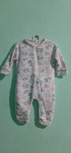 Roupa e itens Bebe menina 