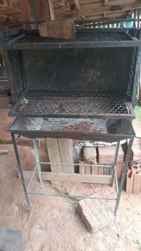 Carrinho de lanche e churrasqueira 