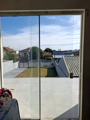 Vendo Porta janela blindex