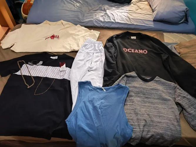200$ tudo! Lote de roupas masculinas