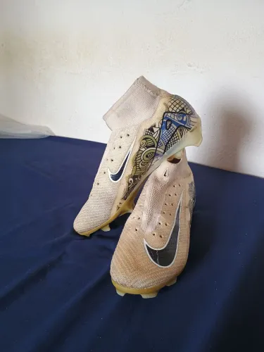 Chuteira Nike Mercurial N°41