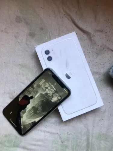 iPhone 11
