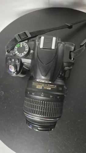 Vendo uma câmera.nikon 3100 semi nova