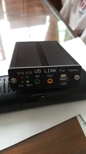 Acessório U5 pars Radio Yaesu e outros, novo, nunca usado, sem cabos, urgente! Leia!