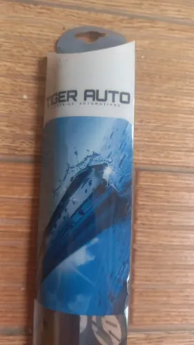 Paleta limpador de vidro tamanho 23 novo.