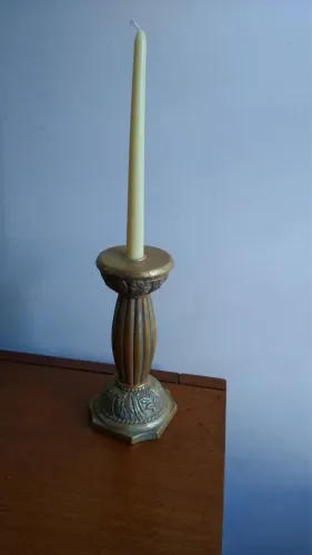 Castiçal dourado