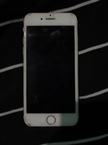 Vendo IPHONE 6s para retirada de peças