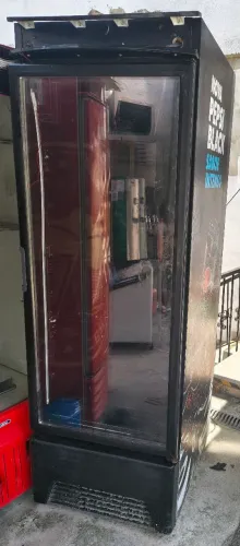 Freezer Vertical Preto 