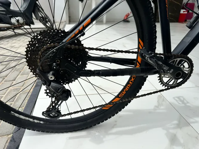 Bicicleta oggi toda equipada