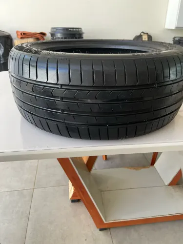 Pneu Aplus 215/50R17 95W