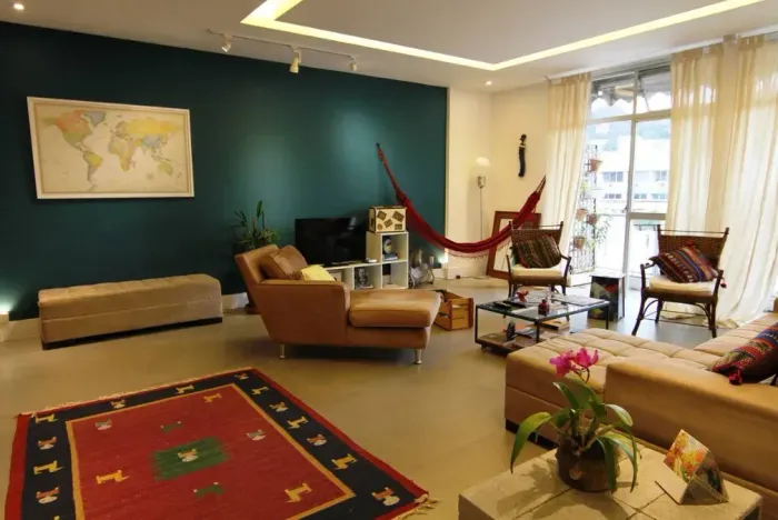 Apartamento para aluguel possui 120 metros quadrados com 3 quartos