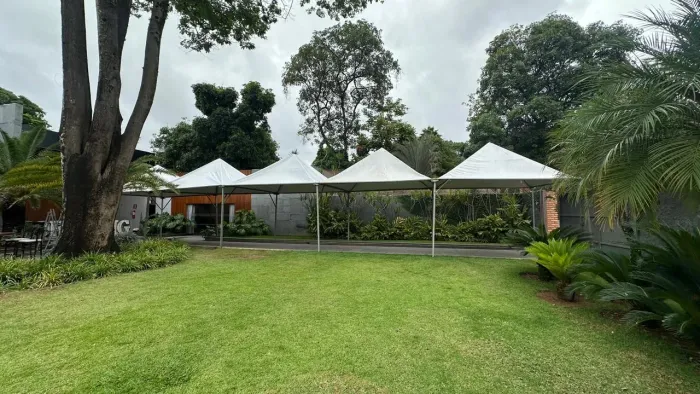 Locação de Tendas, lonas de circo malhas tensionadas Barracas