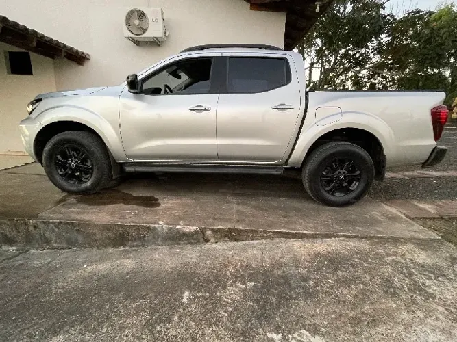 Nissan Frontier XE CD 4X4 2.3 Bi-TB Diesel Aut. 2024
