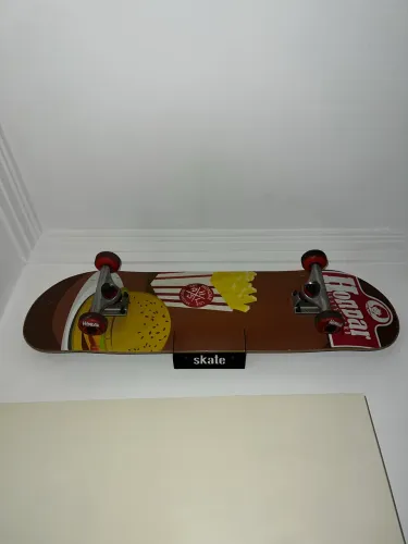 Skate Completo Hondar + Suporte de parede