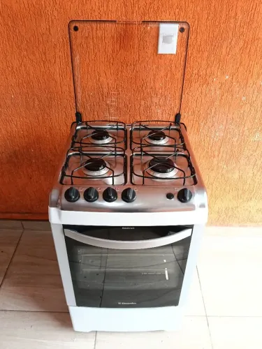 FOGÃO ELECTROLUUX (FRETE GRÁTIS)