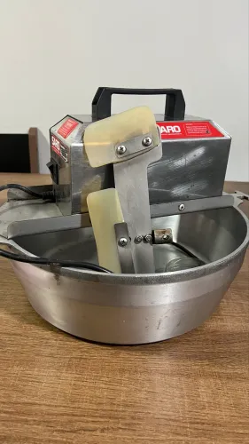 Panela misturadeira