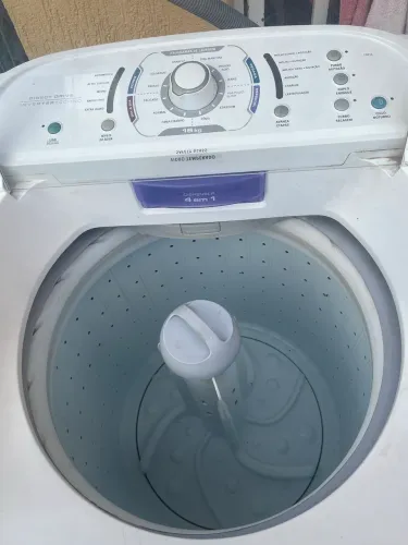 Máquina de Lavar super conservada