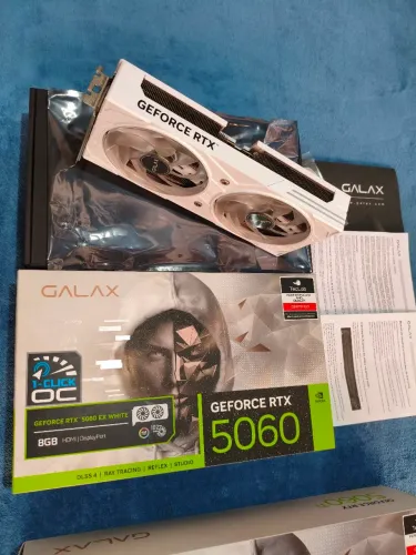 Nvidia Galax GeForce RTX 5060 EX White 8GB GDDR7