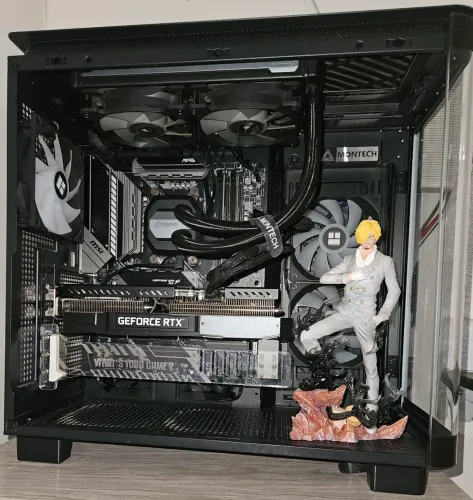 Computador para jogos e edição.